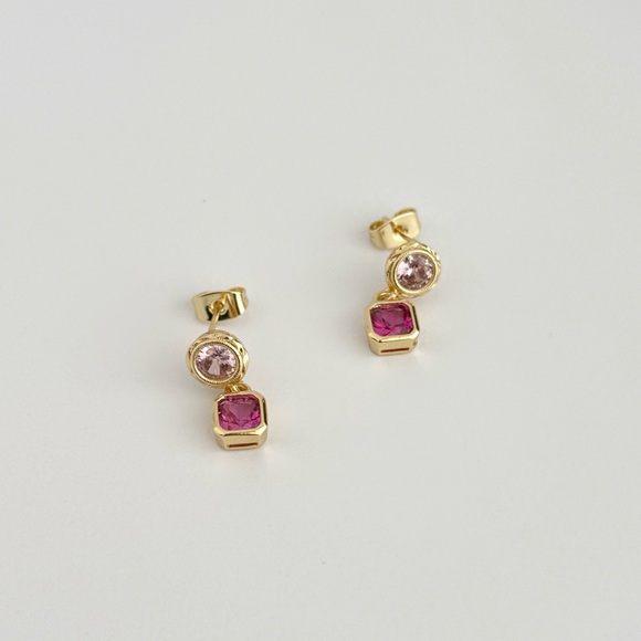 Rosita Stud Earrings - Picture 3 of 4